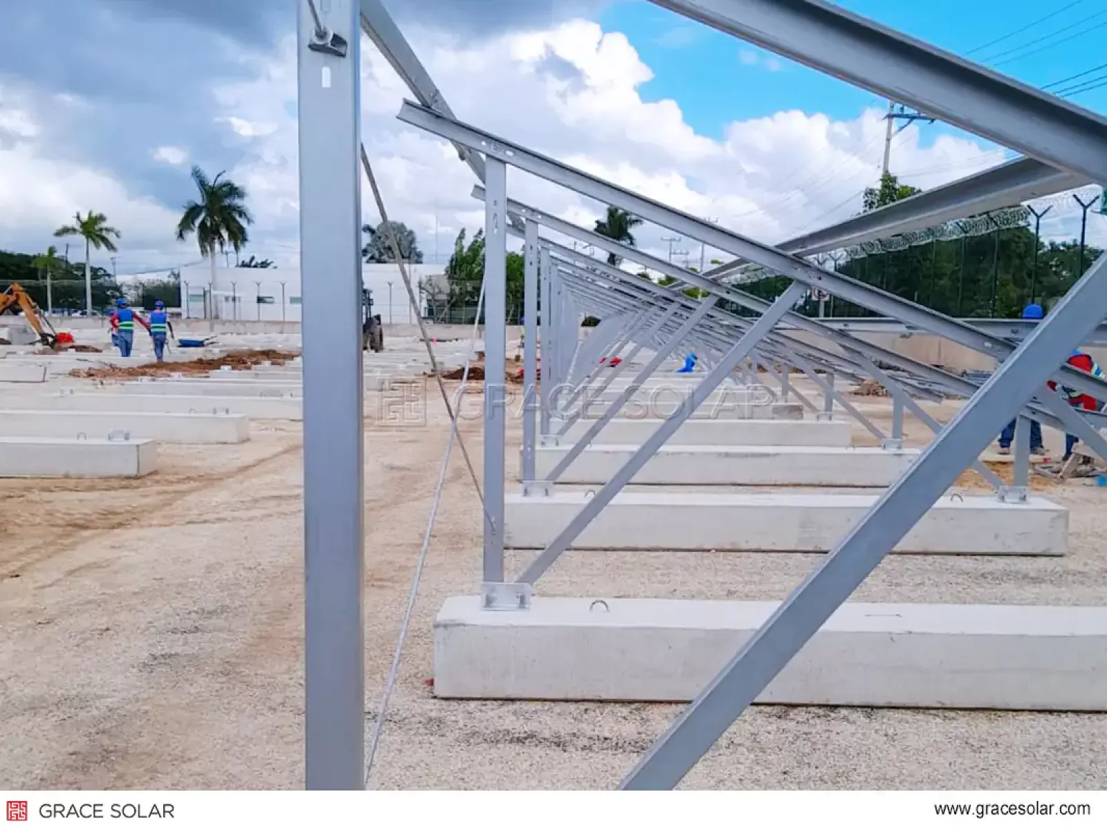 Contrôleurs IA Optimisant le Suivi Solaire