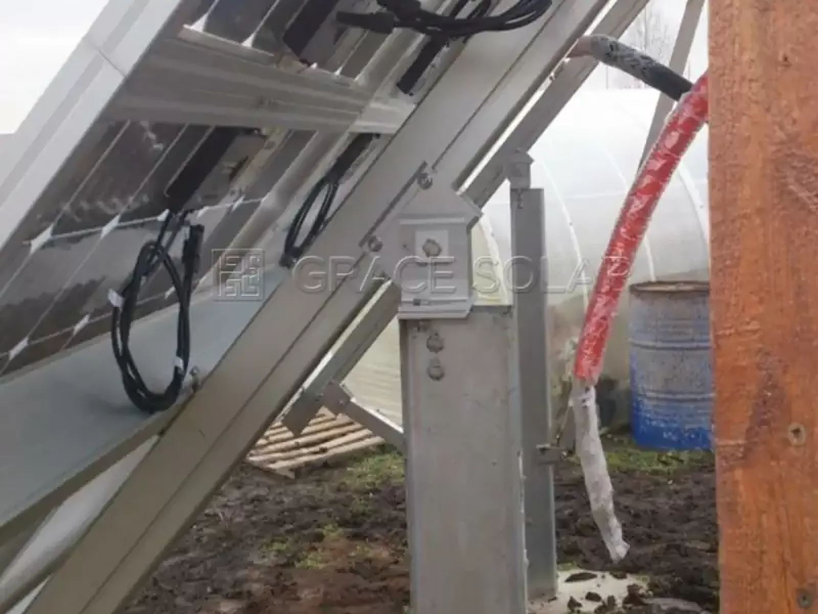 Système de montage solaire industriel par Grace Solar