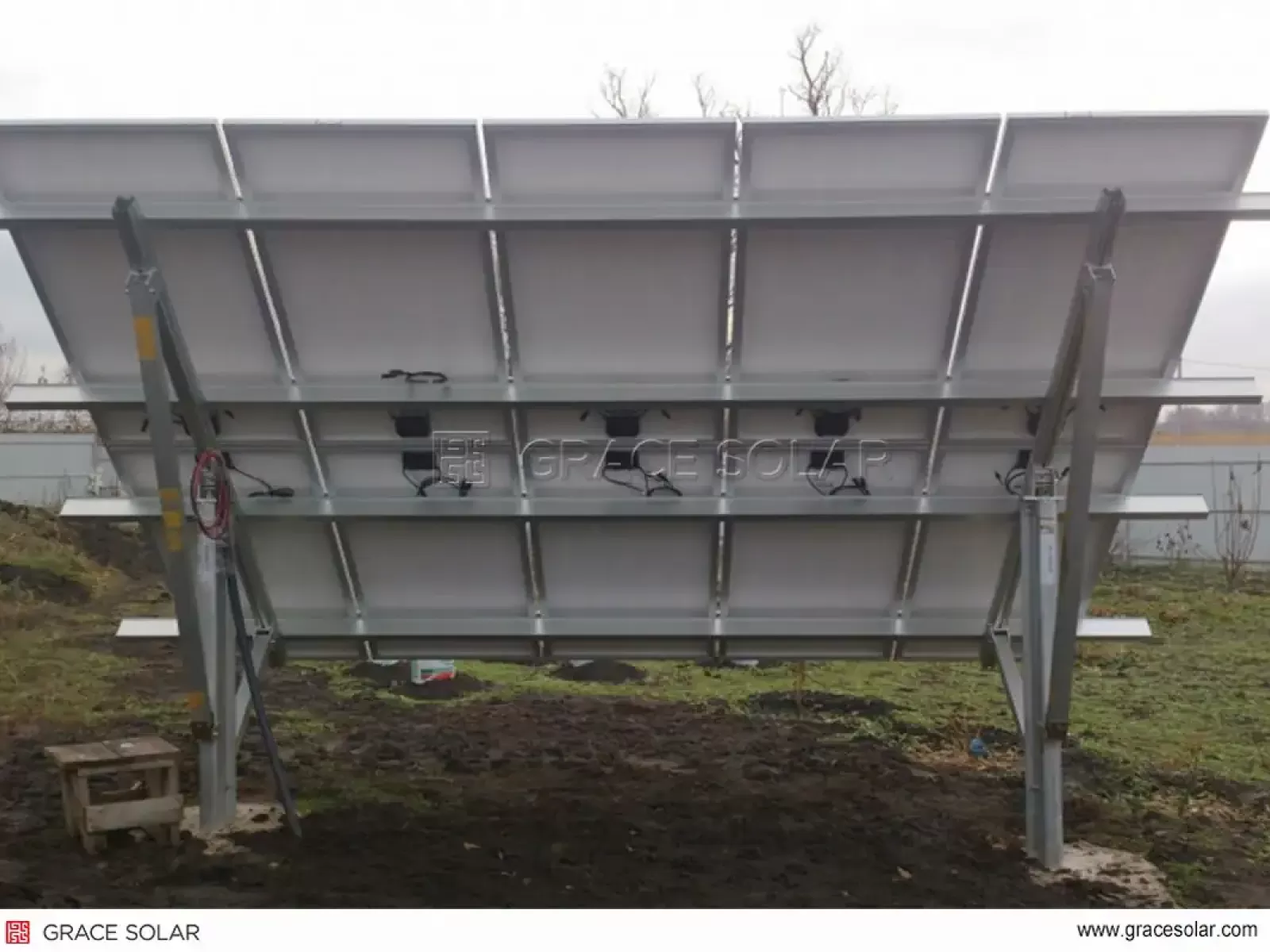 Technologie de pieux pour ferme solaire russe