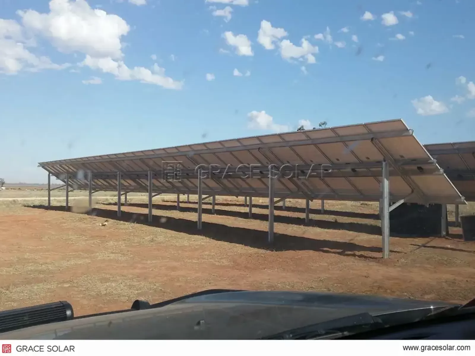 Installation du système de suivi solaire en Russie