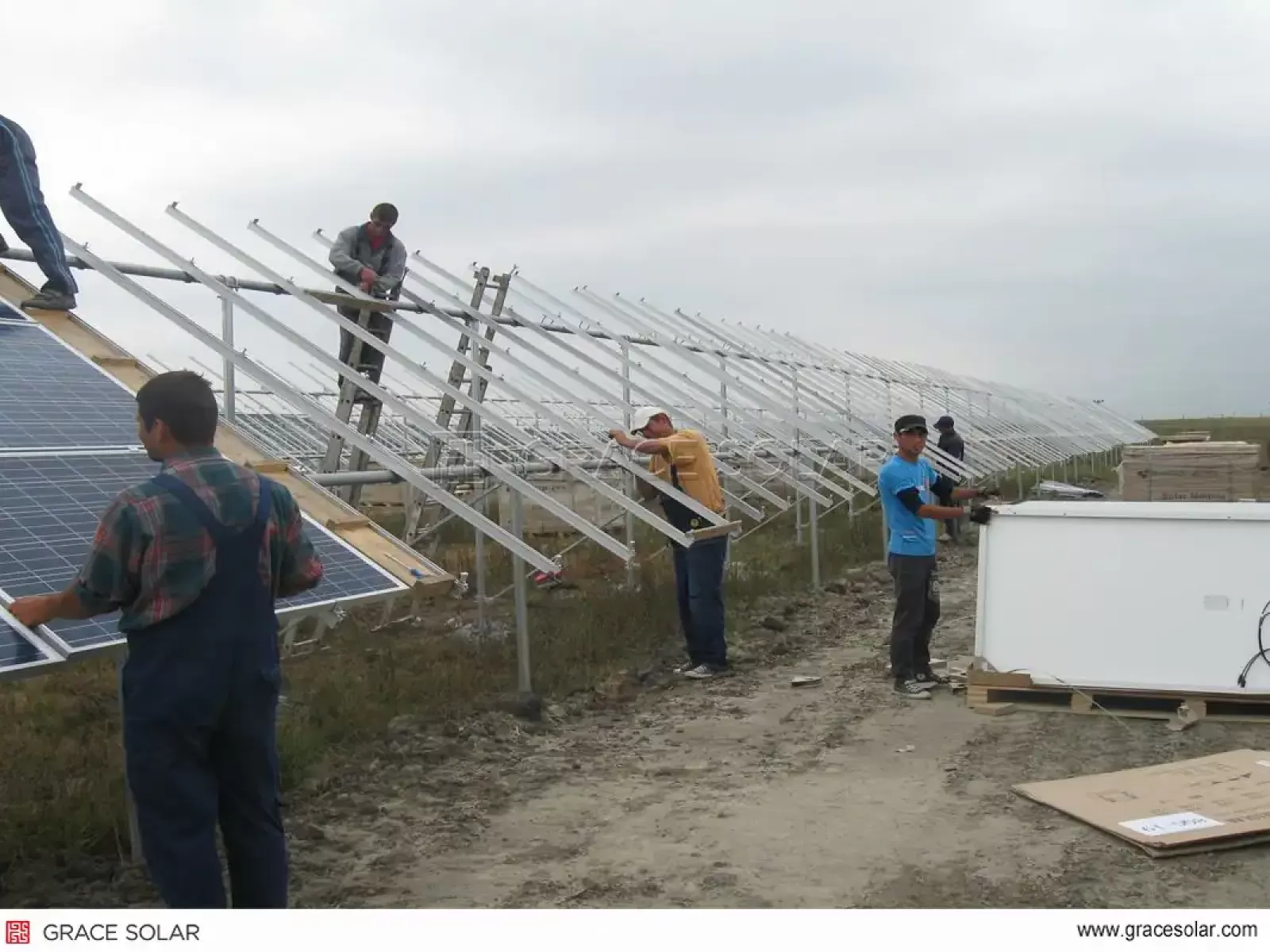 Système de Suivi Solaire au Sol 2,8 MW en Roumanie