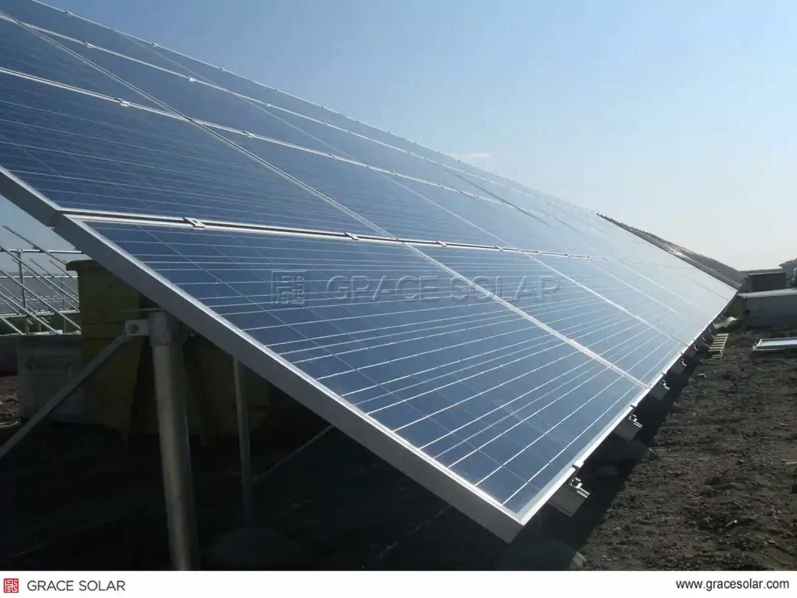 Parc Solaire Terrestre à Grande Échelle