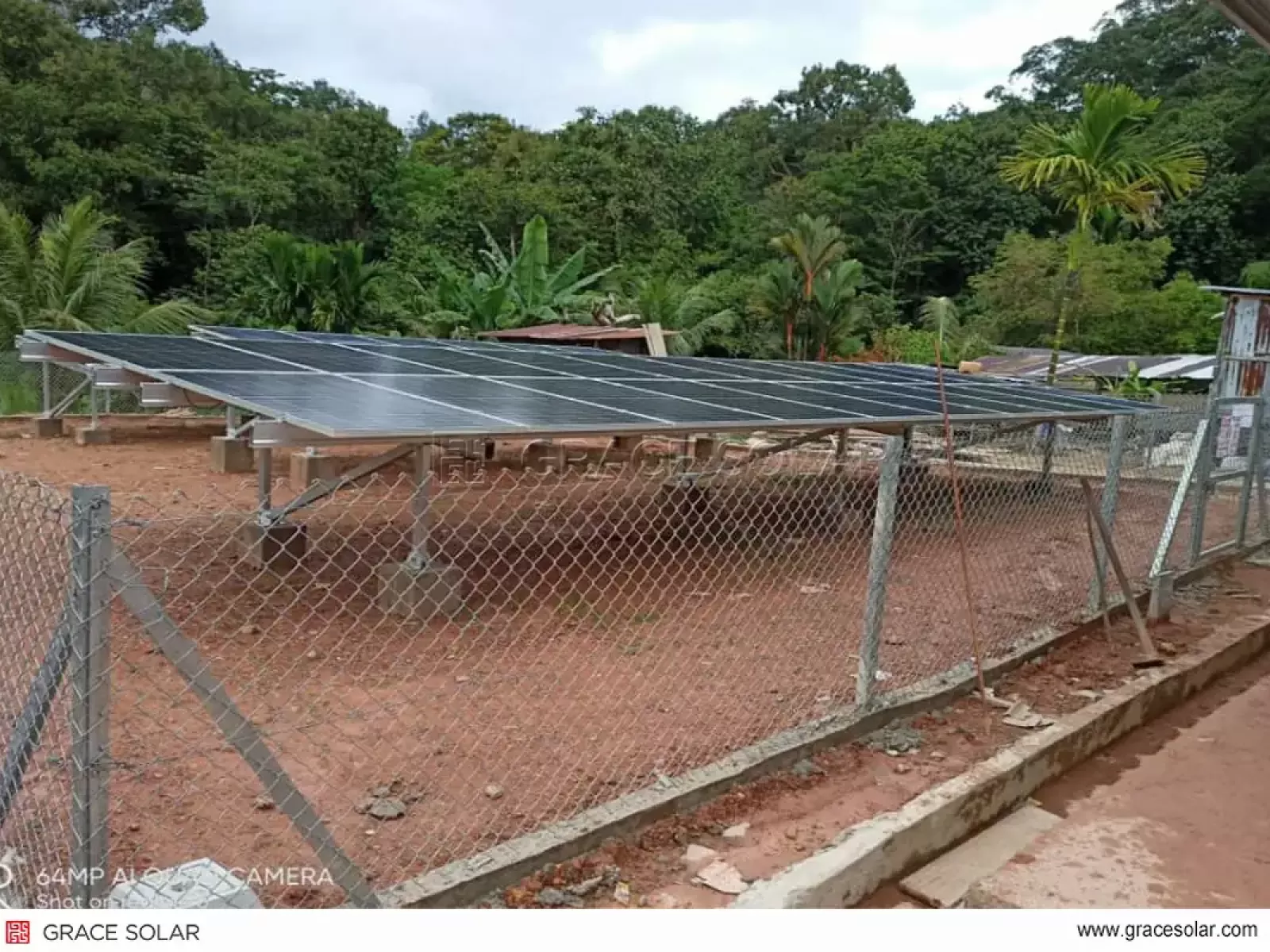 Vista Aérea: Sistema Rastreamento Terrestre na Malásia