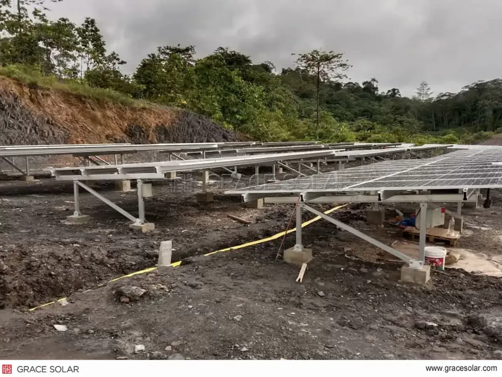 Estrutura Montagem Terrestre com Rastreadores Eixo Duplo