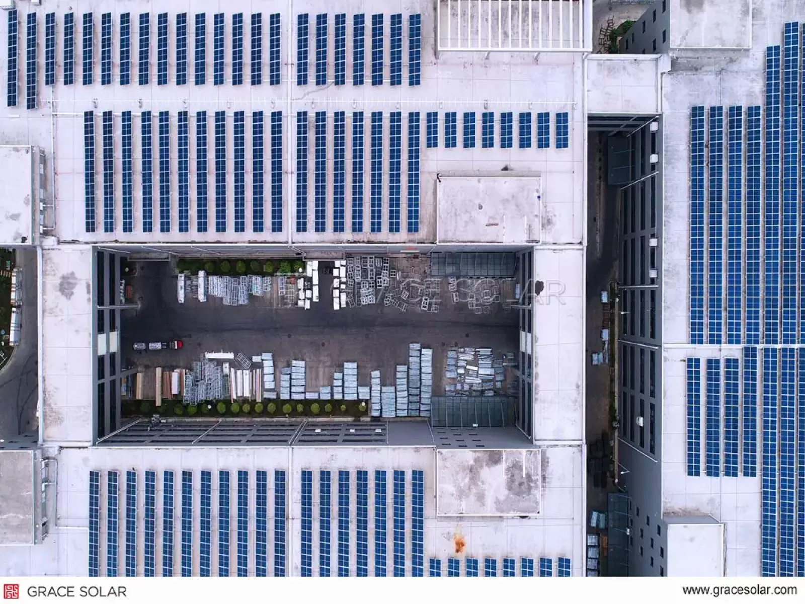 AI-Optimized 880KW Solar Array Layout from Above