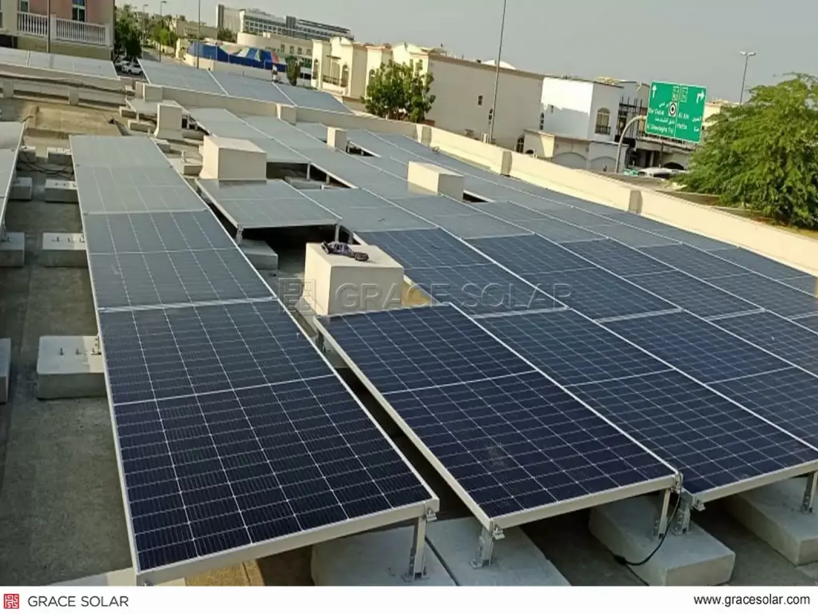 ​Durable Solar Array on Dubai Rooftops: Wind & Heat-Resistant Design