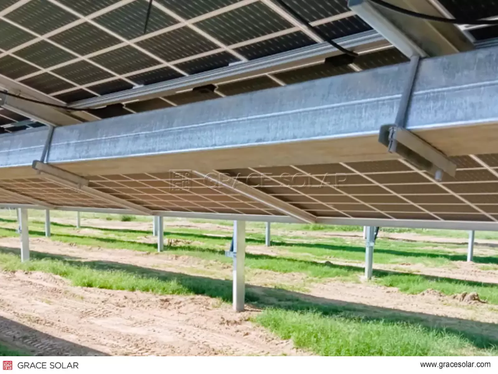 ​​High-Efficiency Solar Array – Grace Solar Tracking System in Action​​