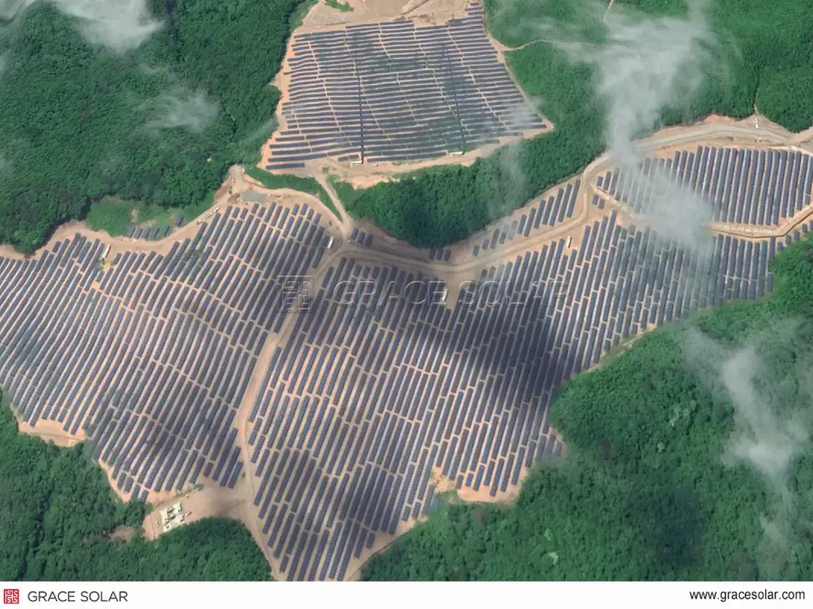 Installation du système de suivi solaire de Grace Solar à Miyagi Sendai, Japon