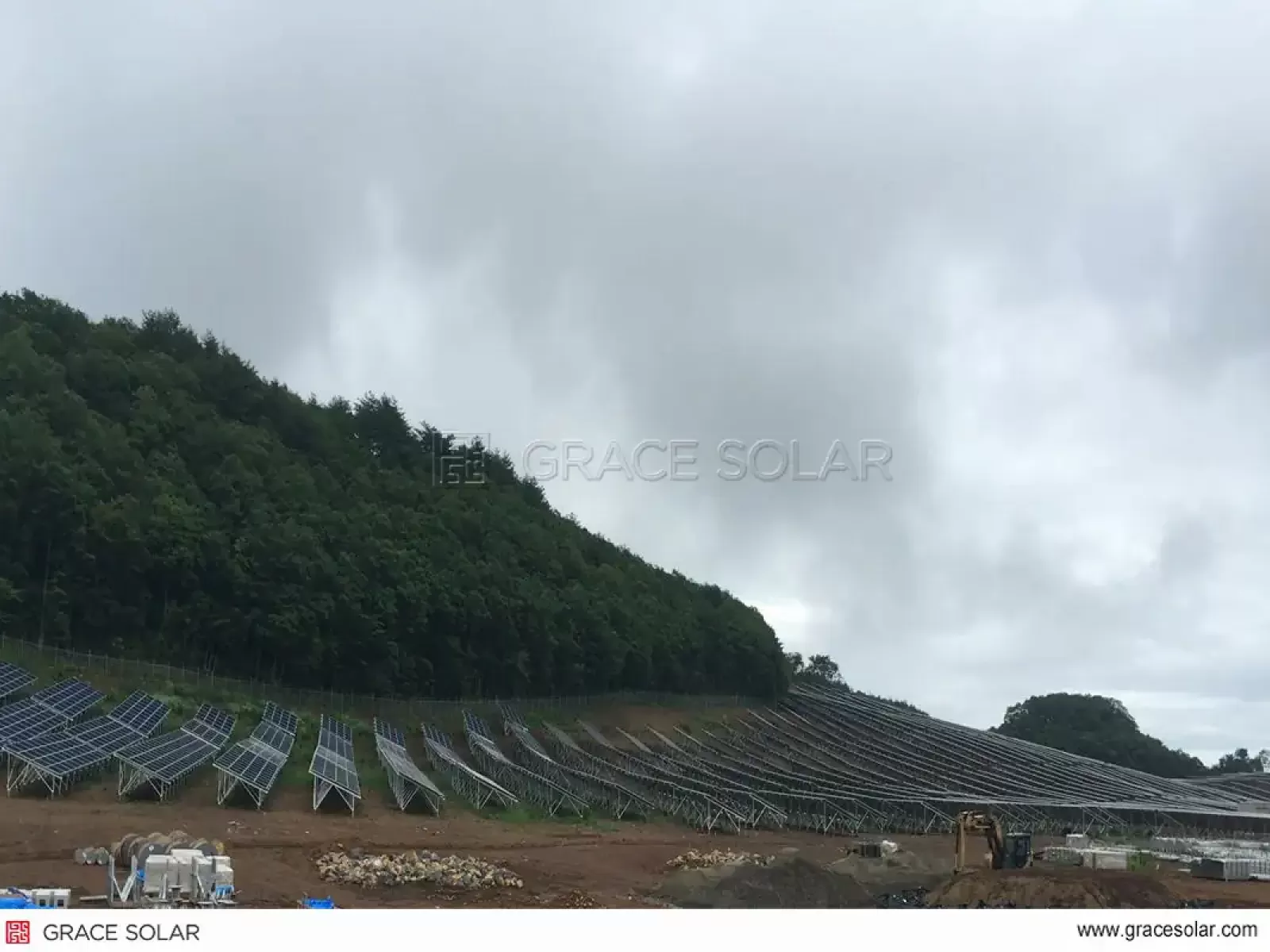 Installation du système de suivi solaire de Grace Solar à Miyagi Sendai, Japon