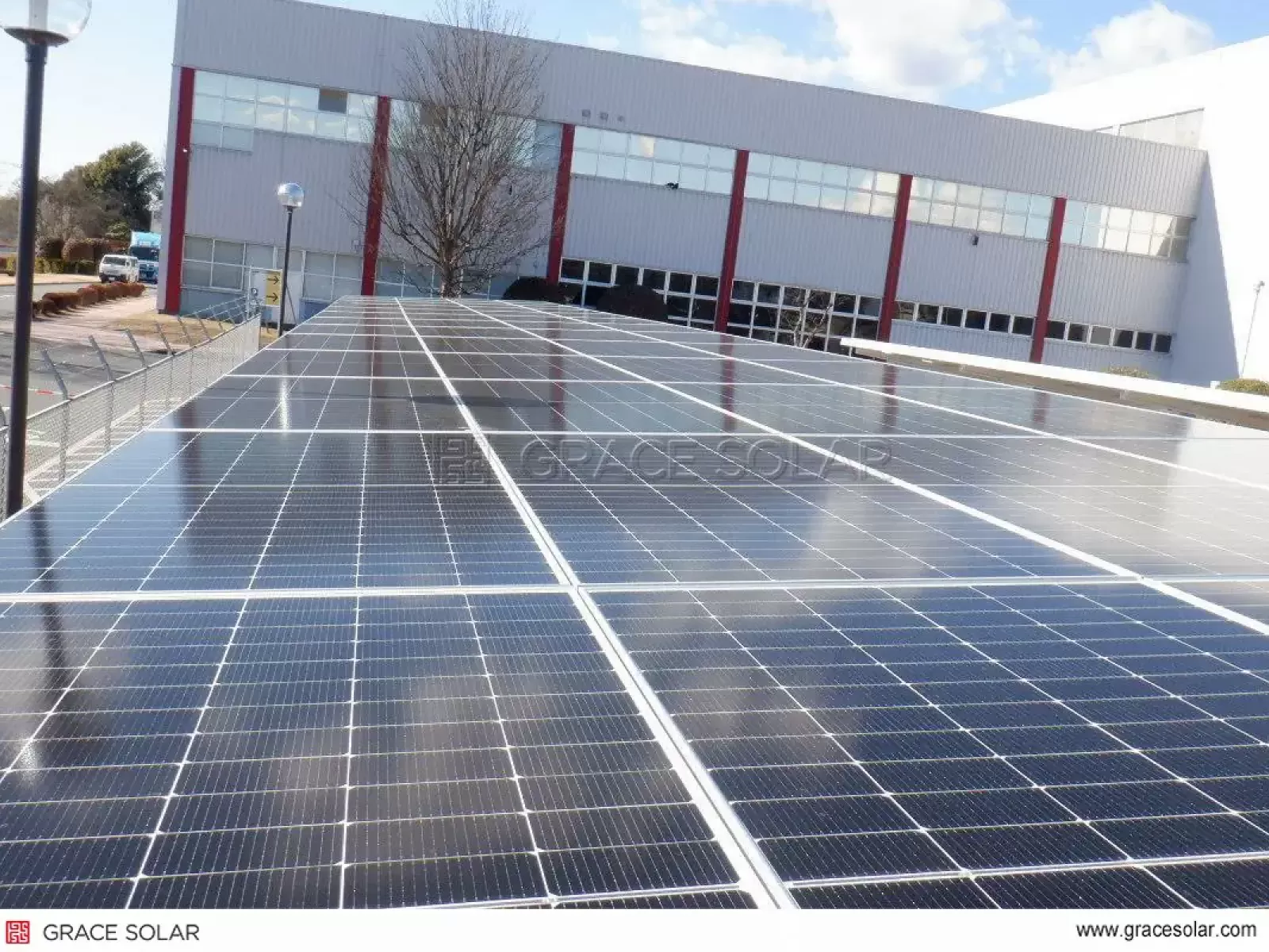 Carport Solaire de 92KW avec Technologie GS-Light : Vue d’Ensemble