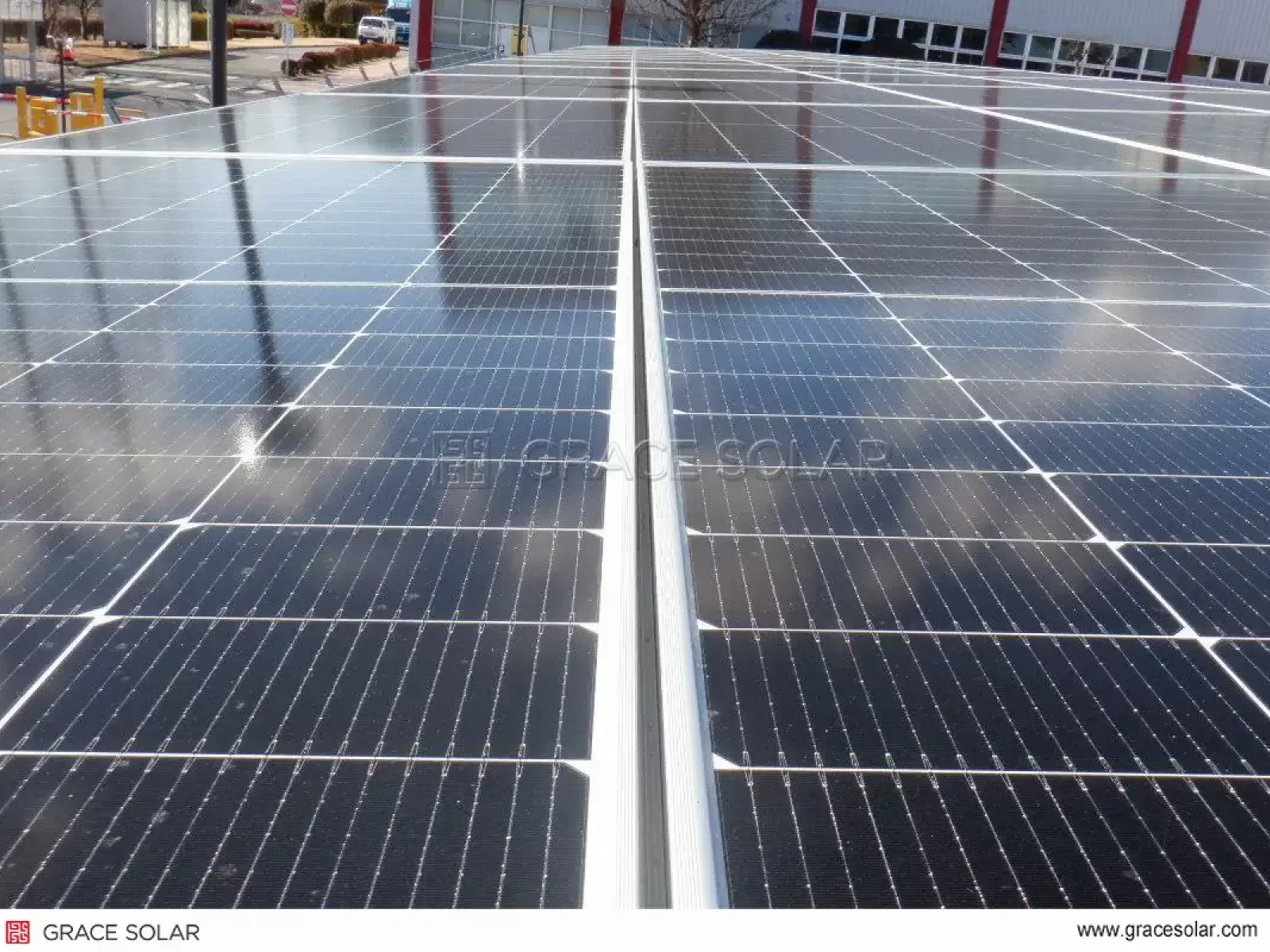 Carport Solaire de 92KW avec Technologie GS-Light : Vue d’Ensemble