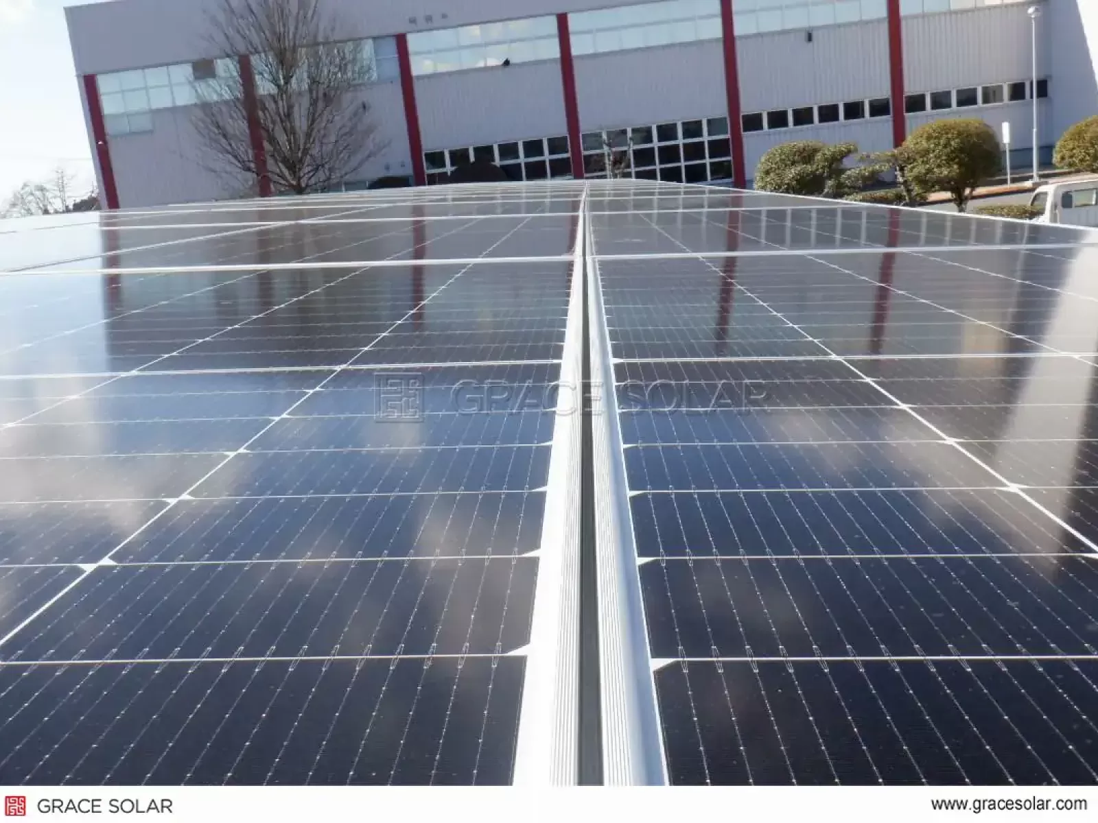 Carport Solaire de 92KW avec Technologie GS-Light : Vue d’Ensemble