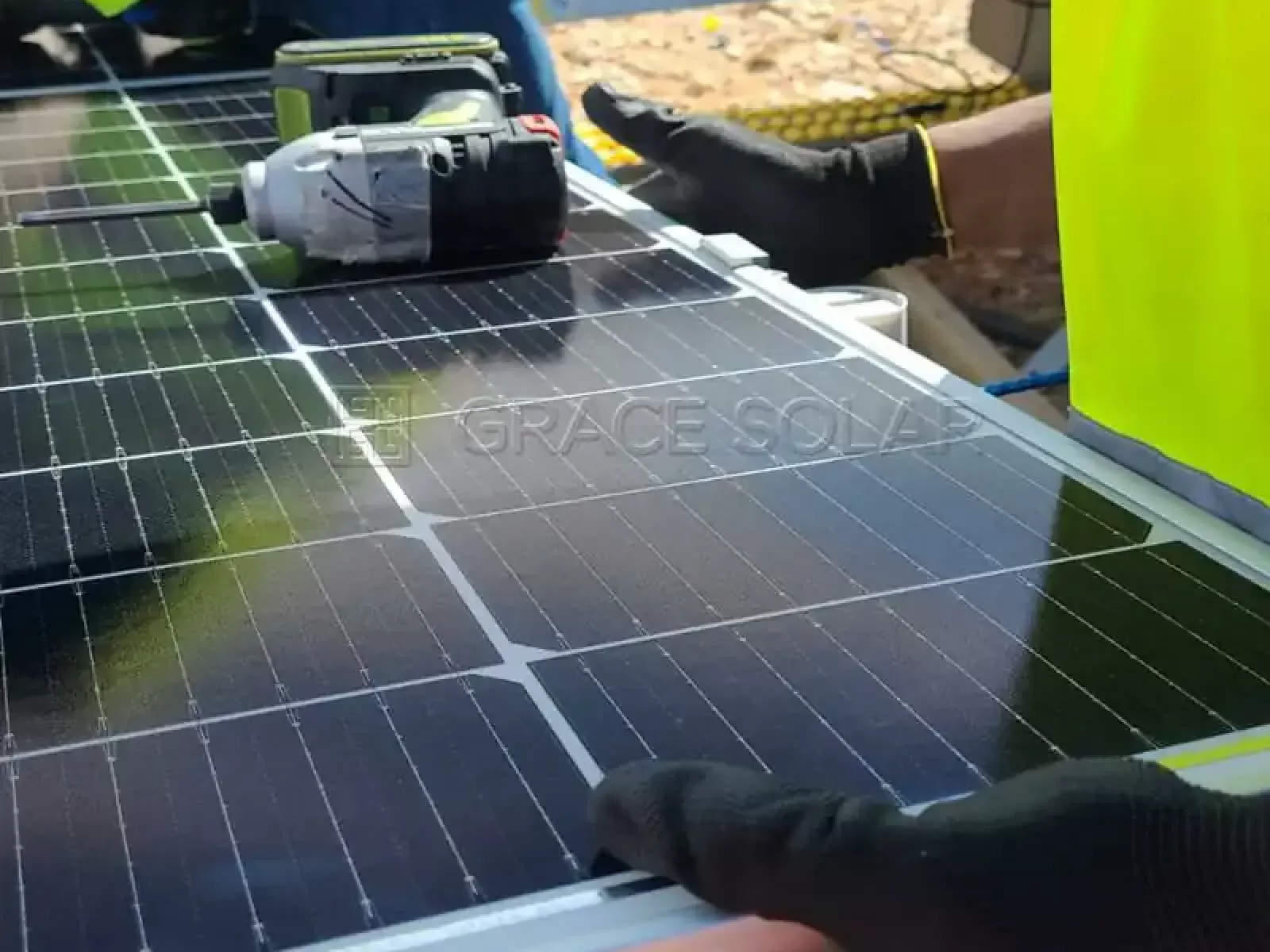 ​​Aerial View: Grace Solar's Floating PV Platform Installation Complete, Israel
