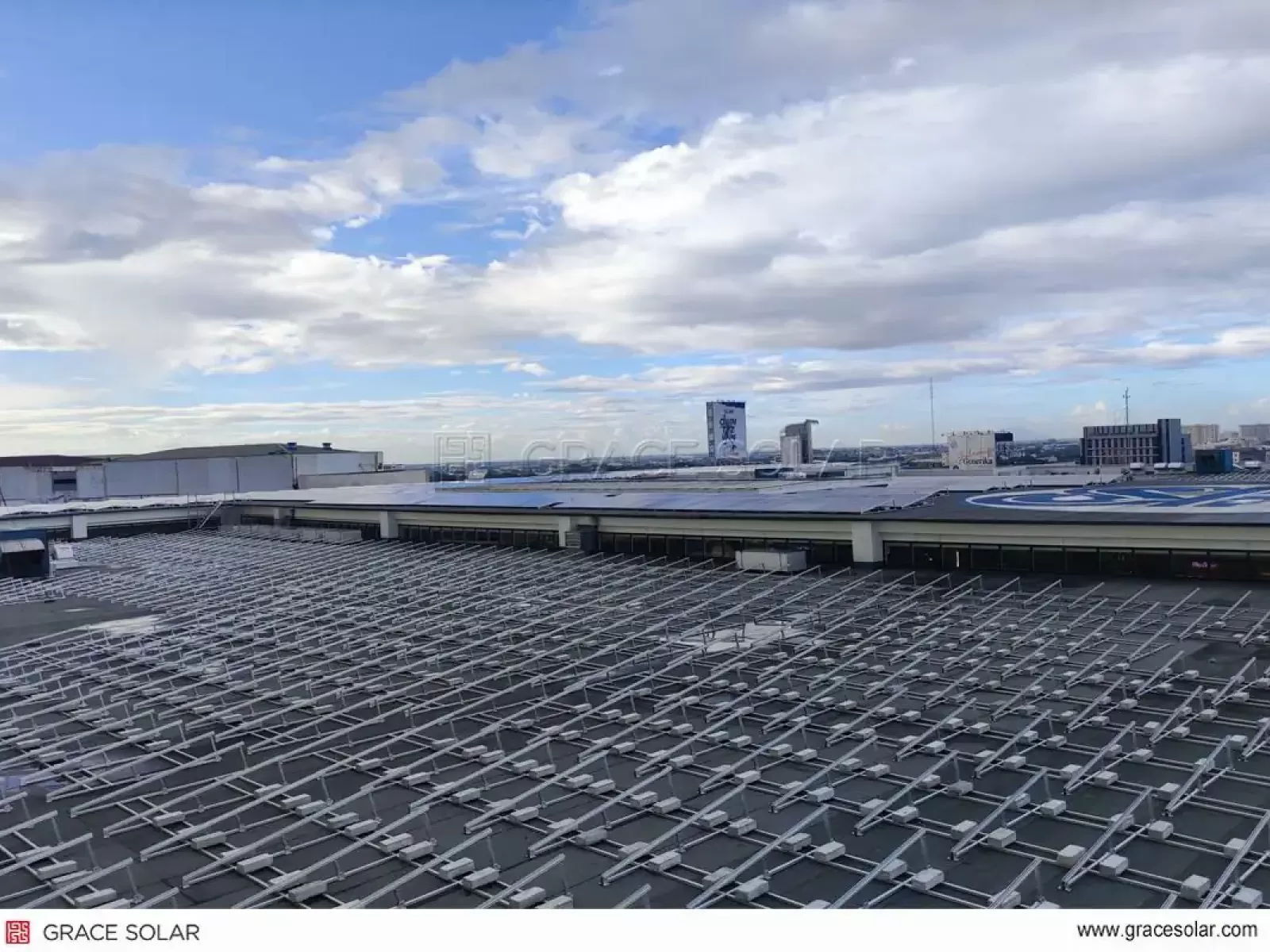 Grace Solar BAPV Ballast Mounting System Installed on SM Mall Rooftop