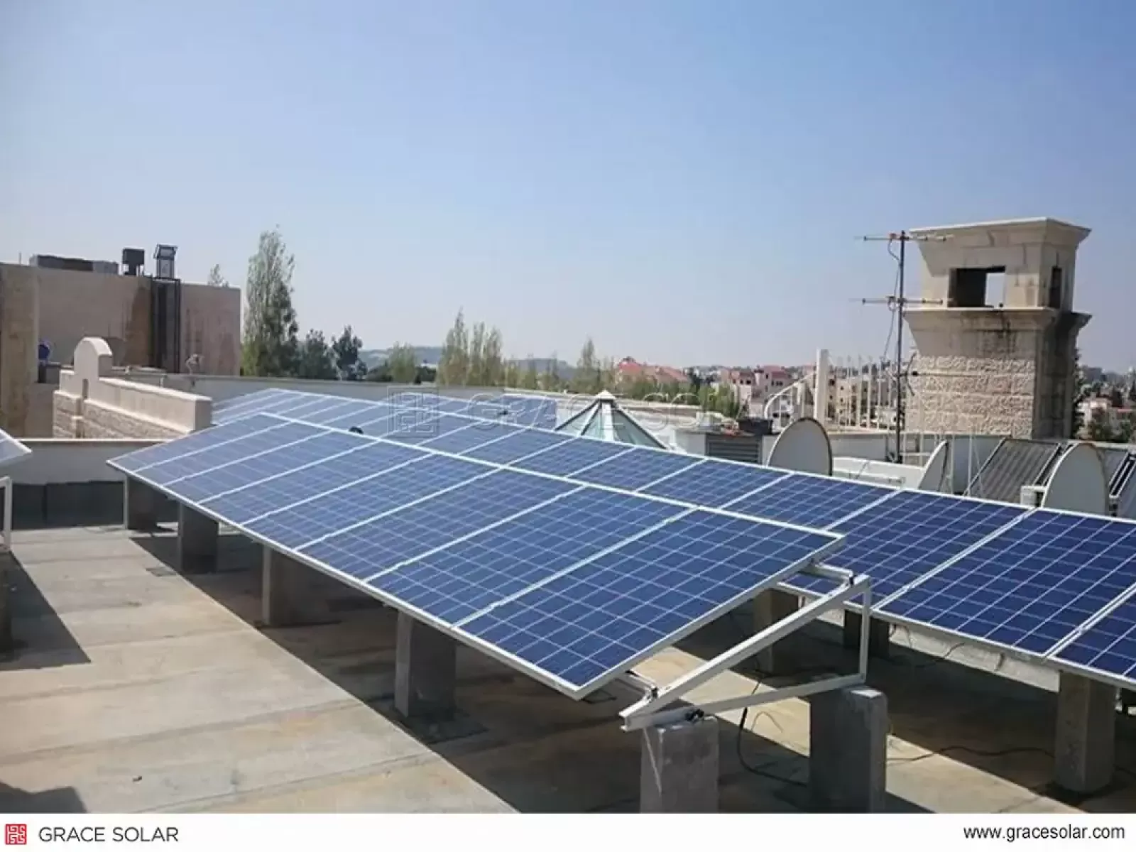 Projeto inclinado de baixo perfil para resistência monçônica