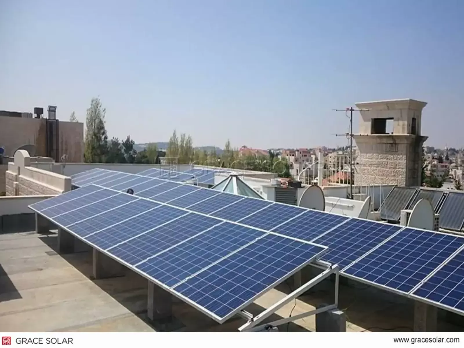 Implantação de componentes de trilhos pré-montados