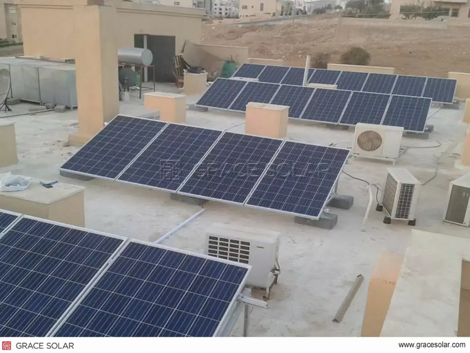 Detalhe do sistema de fixação modular contínuo