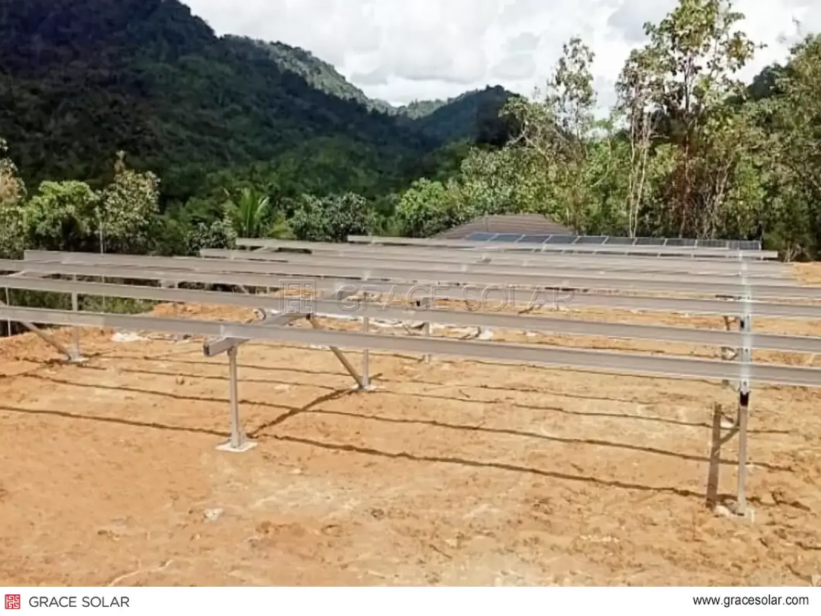 Système de suivi solaire au sol automatisé - Projet Malaisie