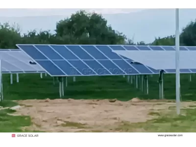 Systèmes de Fixation au Sol pour Panneaux Solaires Systèmes de Fixation au Sol pour Panneaux Solaires
