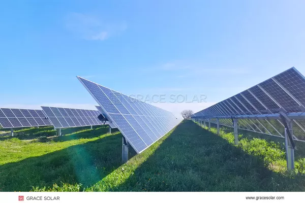 Sistema de Montagem em Solo para Painéis Solares