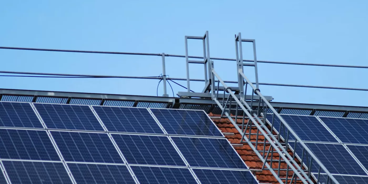 Grace-Solar-banner-of-factory