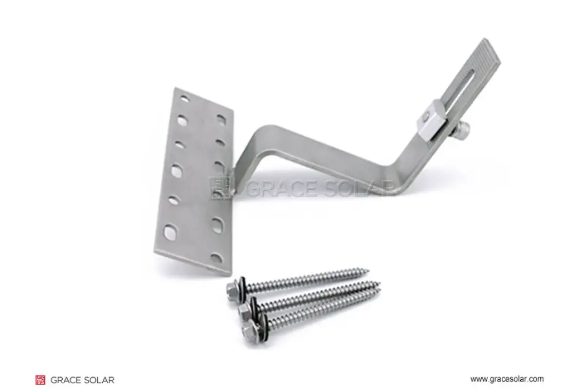 Solar mounting rail and connector detail