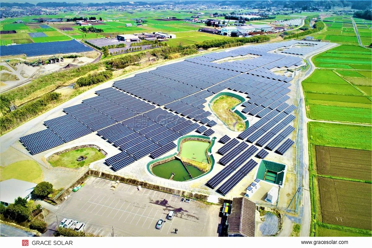 Grace Solar 5MW Single-Axis Tracker installation at Oyodo site - showcasing aerodynamic design and large-scale deployment robustness